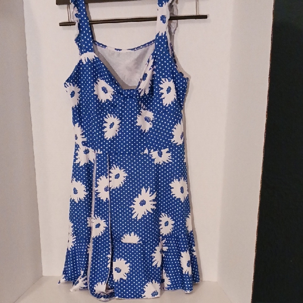 Blue Polka Dot Dress with White Floral Design And Sweetheart Neck Romantic